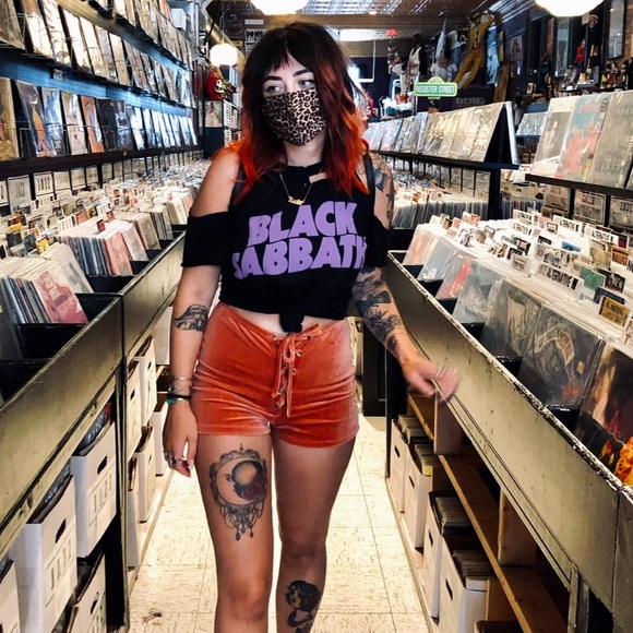 Velvet grommet shorties - Picture 5 of 5